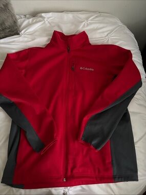 Columbia Red and Gray Softshell Jacket - Full Zip